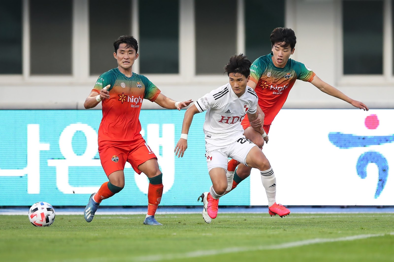 Soi kèo Seongnam FC vs Gangwon FC