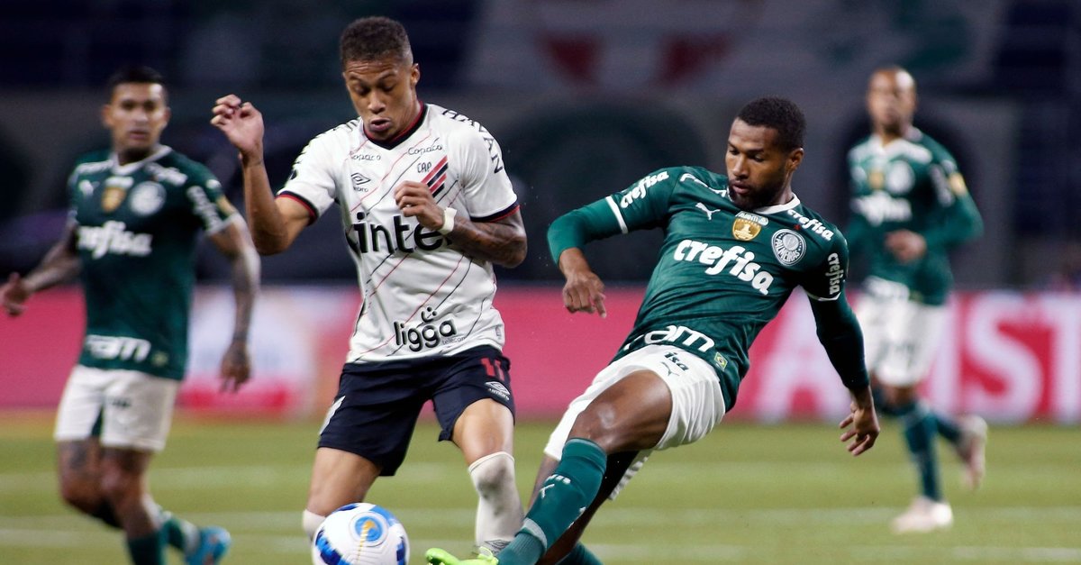 Soi kèo Atletico Paranaense vs Palmeiras