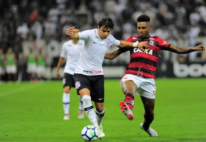 Soi kèo Paranaense vs Flamengo