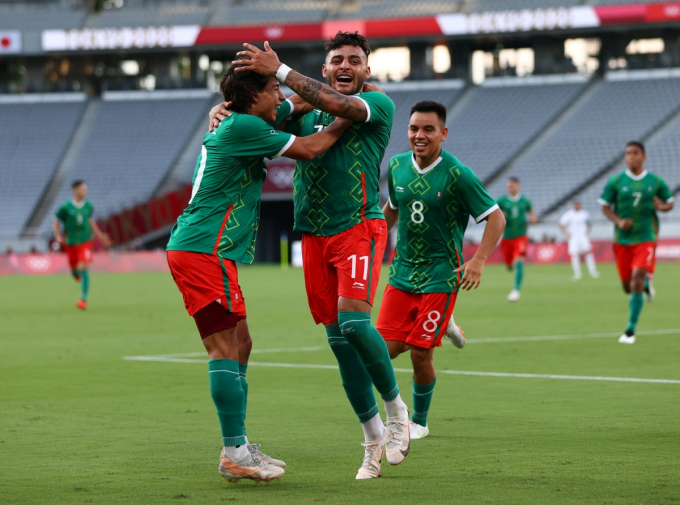 Soi kèo Phạt góc Nhật Bản vs Mexico